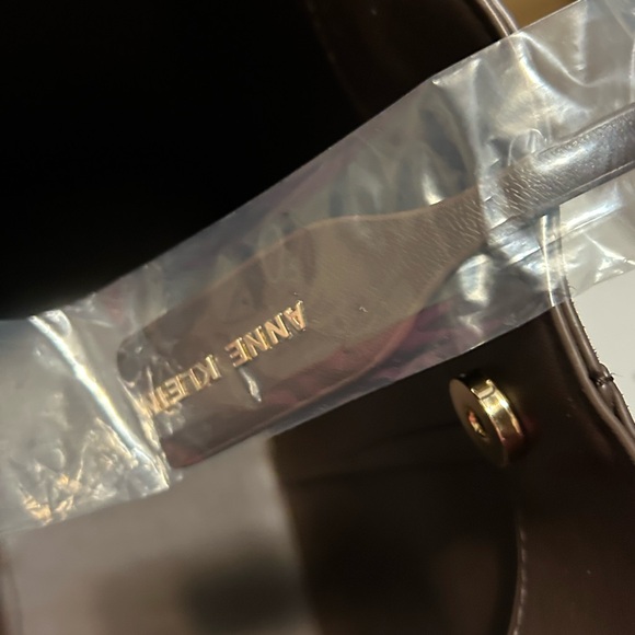 Elegant Brown Tote Bag - Picture 8 of 12